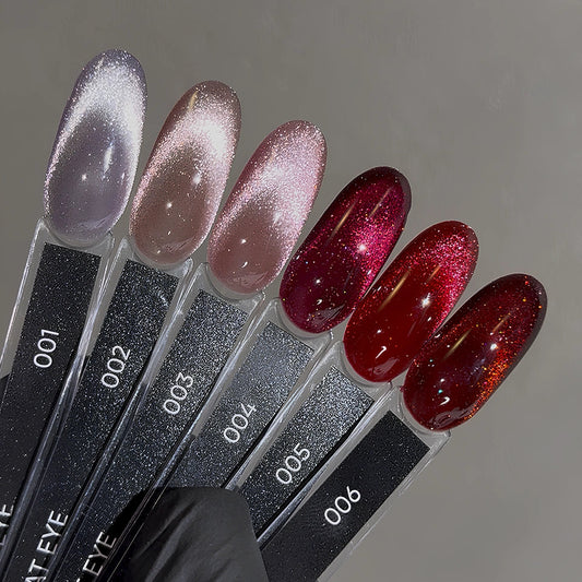 Тёмный гель-лак «Кошачий глаз» 23