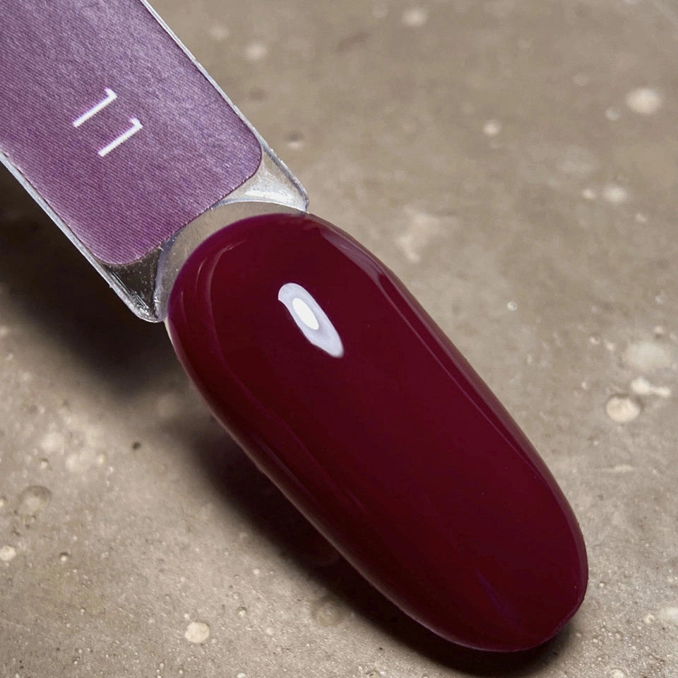 Темный гель-лак 11