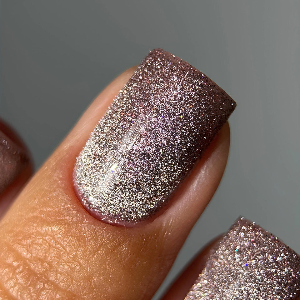 Dark gel polish Night Cat 4