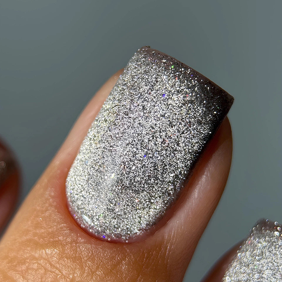 Dark gel polish Night Cat 3