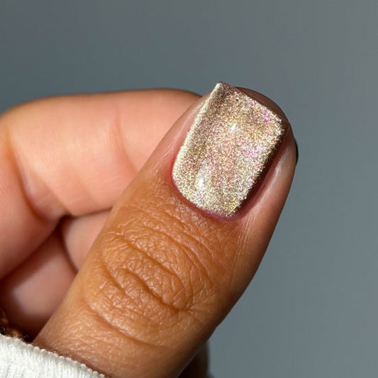 DARK Gel Polish Cat Eye 32