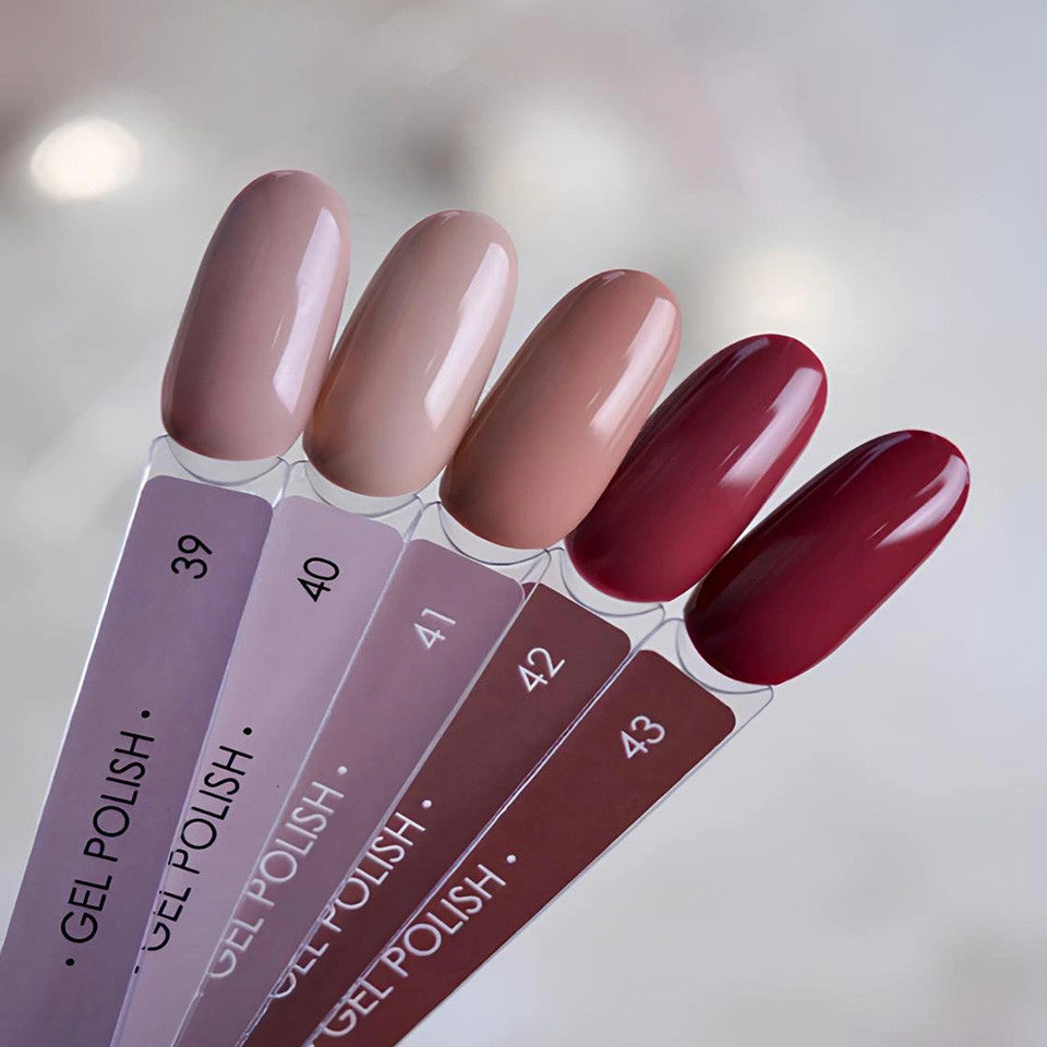 Dark gel polish 42